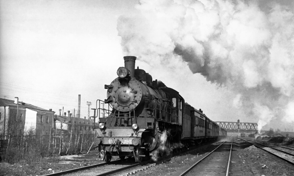 В 1952 году в СССР поезд с пионерами бесследно исчез. Он переместился на 40 лет в будущее